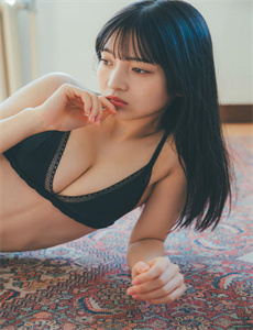 粉嫩的女同事24p